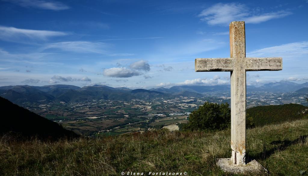 Casale Il Cerqueto Bed and Breakfast San Severino Marche Exteriör bild